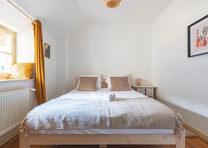 La Prima Mora Maison Medievale Au Coeur Du Chateau Apartment