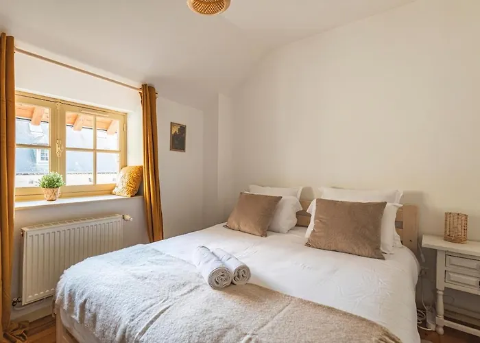 La Prima Mora Maison Medievale Au Coeur Du Chateau Apartment *